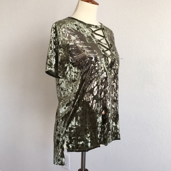 love J Tops - Velvet T-Shirt in Olive green.